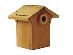 Woodlink_WoodenBluebirdHouse_4c